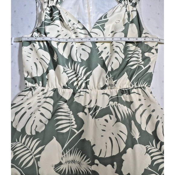 bYSI Tropical dress Women Palm Leaf Green and Cream Fit &‎ Flare Flowy Lined NWT - Picture 8 of 12